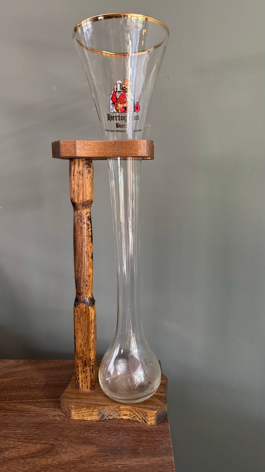 Hertog Jan koetsiersglas in houten standaard, Verzamelen, Ophalen of Verzenden