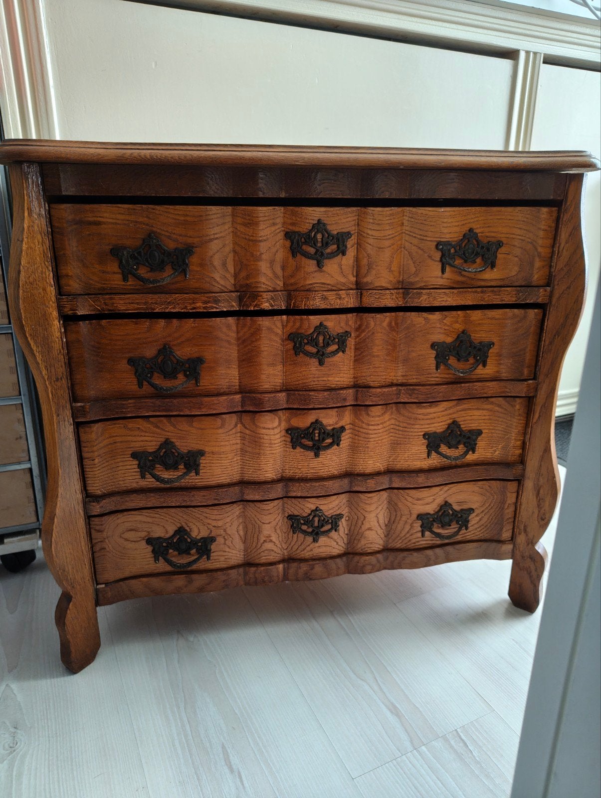 Antieke ladekastje H62 X B67 X D33cm, Ophalen
