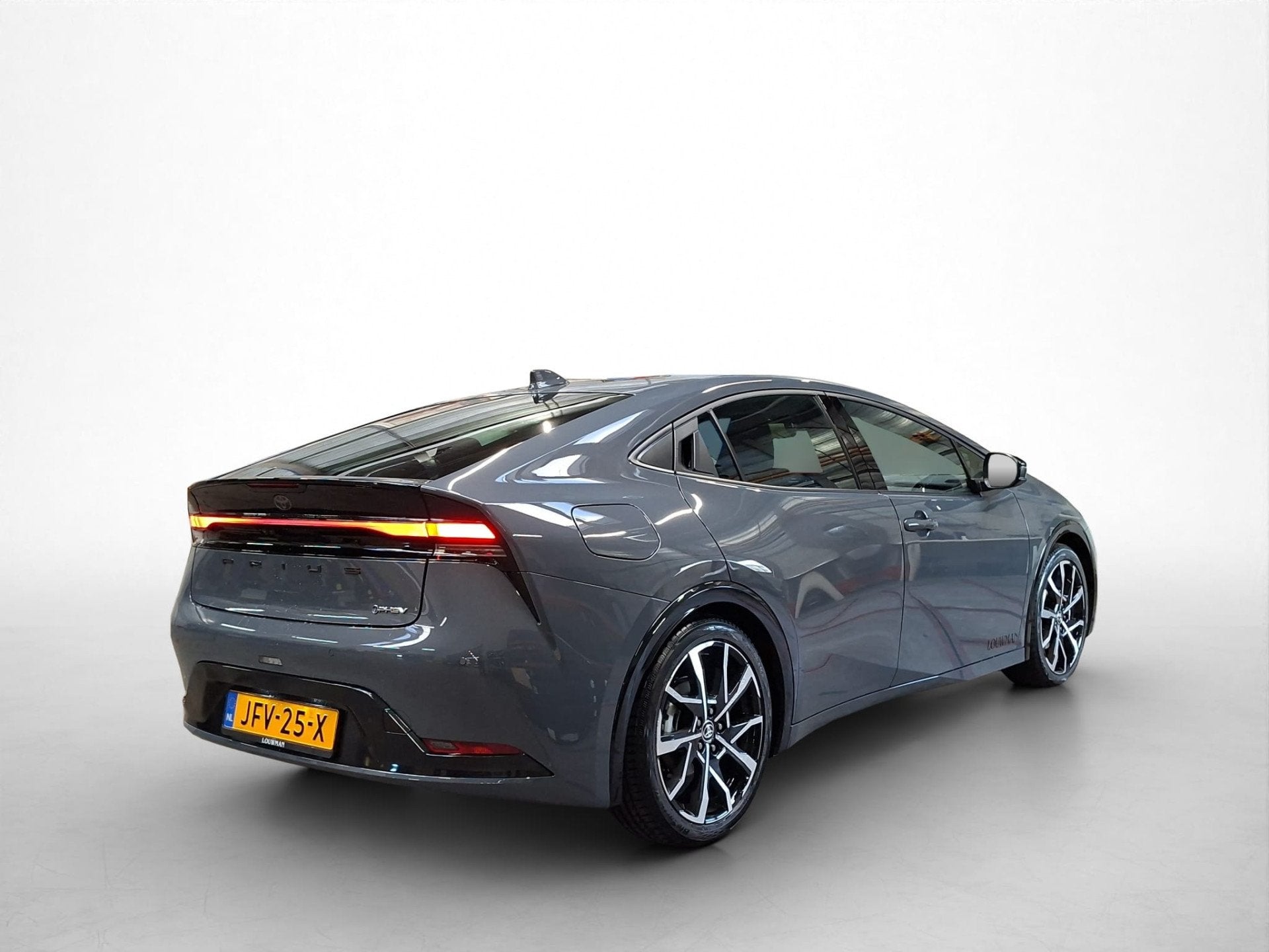 Toyota Prius 2.0 Plug-in Executive | BTW voertuig | Stoel+st, 12 maanden, Stof, Euro 6, 4 cilinders