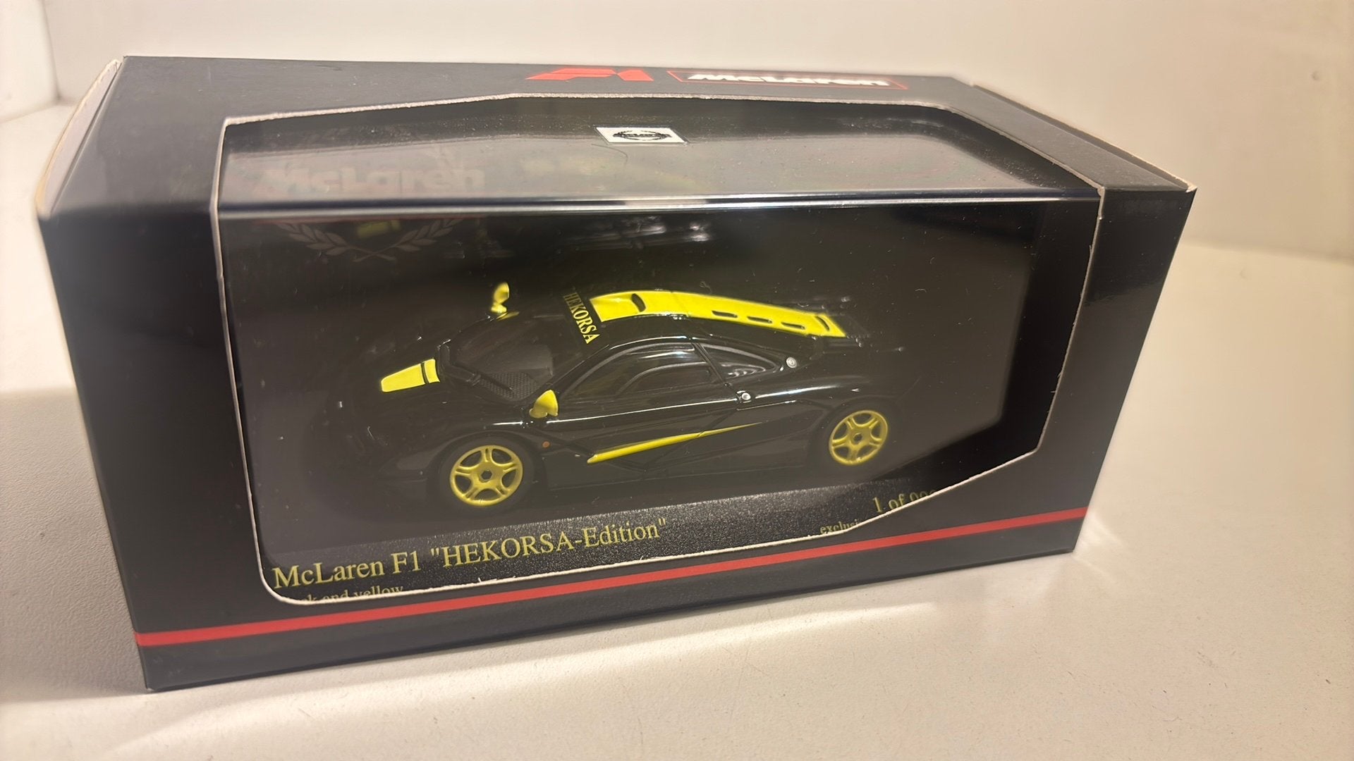 McLaren f1 hekorsa edition black /yellow minichamps 1.43, Auto, Ophalen of Verzenden, MiniChamps, A