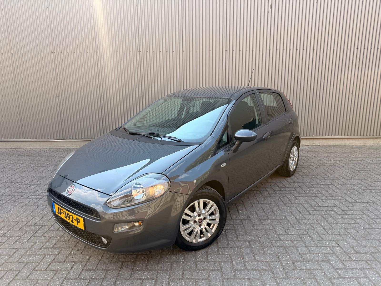 Fiat Punto Evo 0.9 TwinAir Lounge Airco|Centrale deurvegrend, Auto's, Fiat, Voorwielaandrijving, Gebruikt, 49 €/maand, Origineel Nederlands