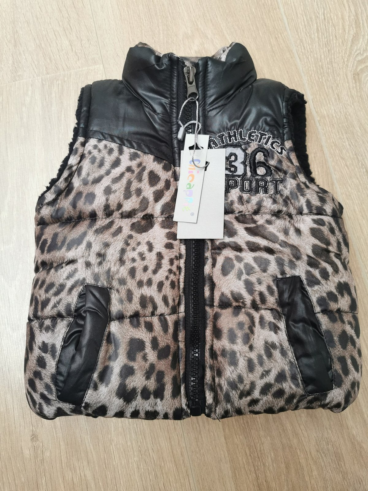 Nieuw Chicaprie bodywarmer luipaardprint maat 92/98, Ophalen of Verzenden, Nieuw, Jongen of Meisje, Jas