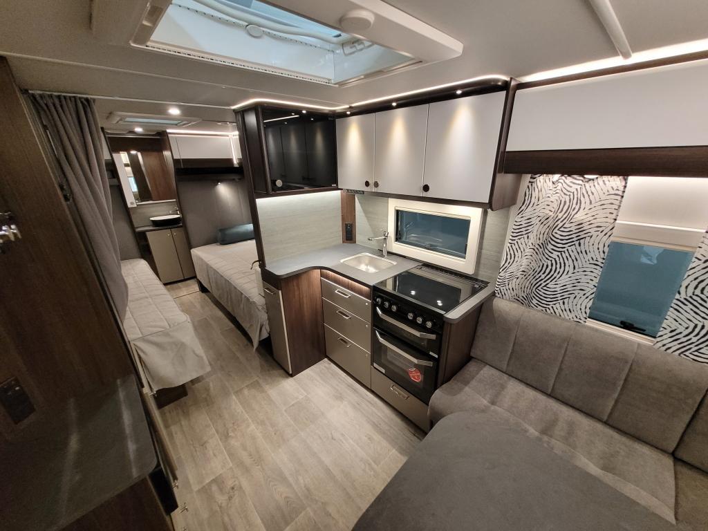 Polar Blue Edition 590 BS, Caravans en Kamperen, Caravans, Rondzit, Bedrijf, Overige typen, Tot en met 4