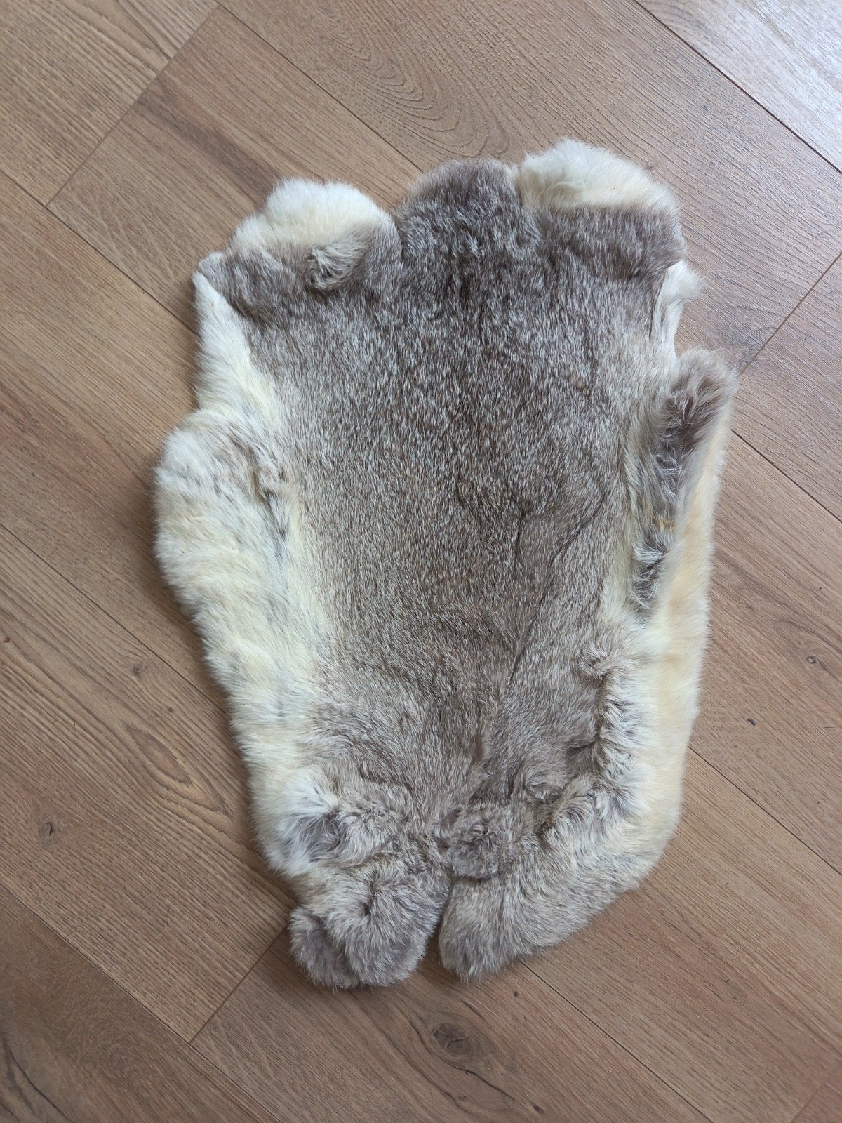 Konijnenvel - Decoratief kleedje, Minder dan 50 cm, Gebruikt, 50 tot 100 cm, Ophalen of Verzenden