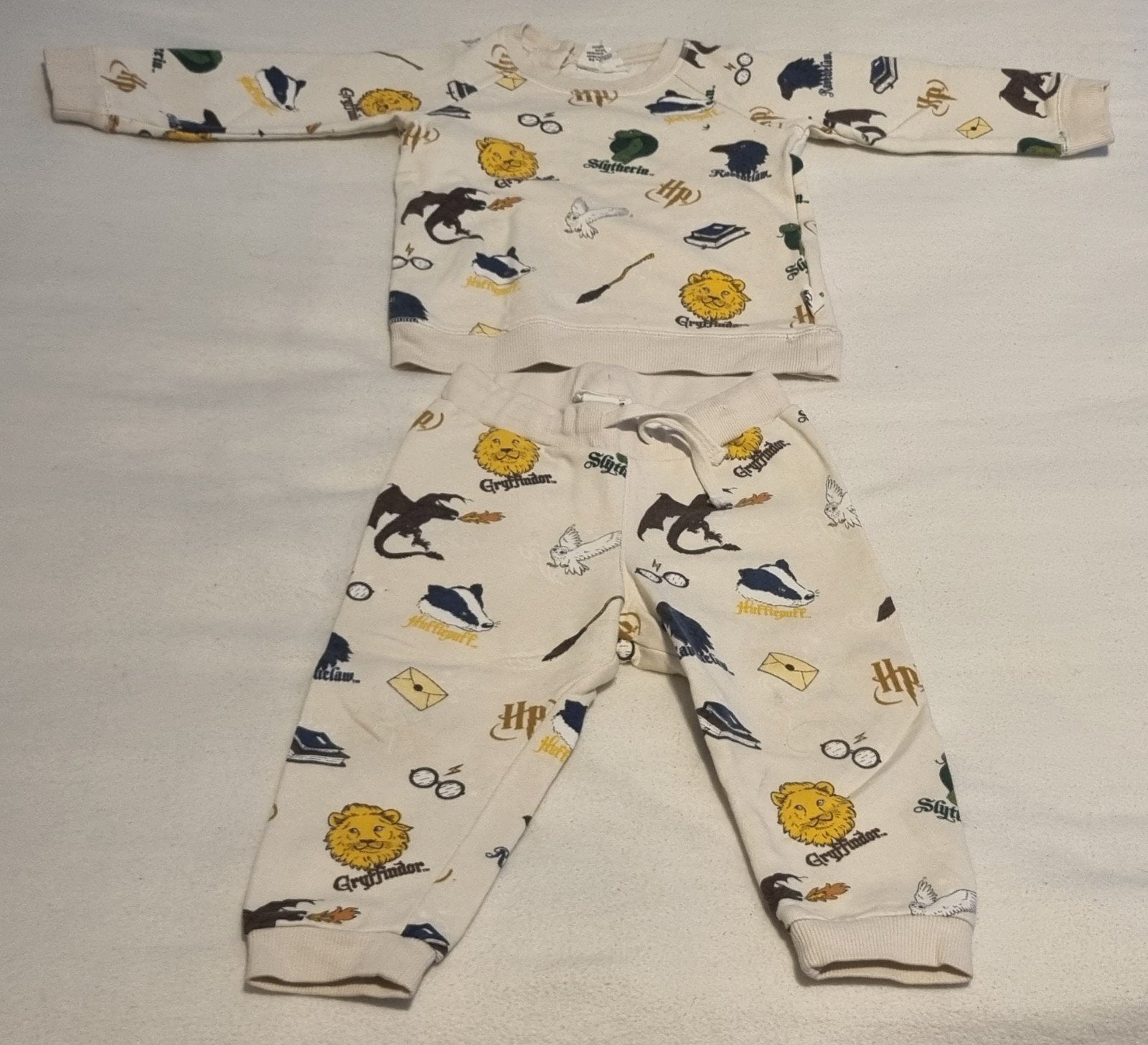Harry potter setje huispak pyjama maat 86 baby kleding set, Kinderen en Baby's, Babykleding | Maat 86, H&M, Zo goed als nieuw