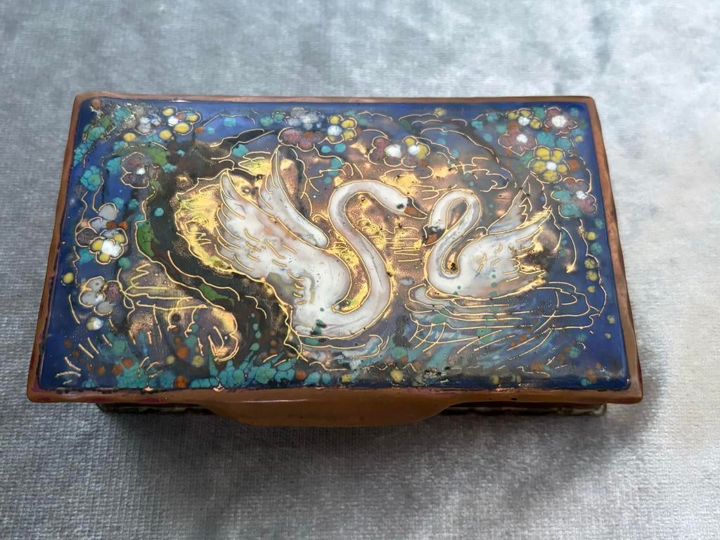 Koperen doosje met zwanen en emaille decoratie, Ophalen of Verzenden
