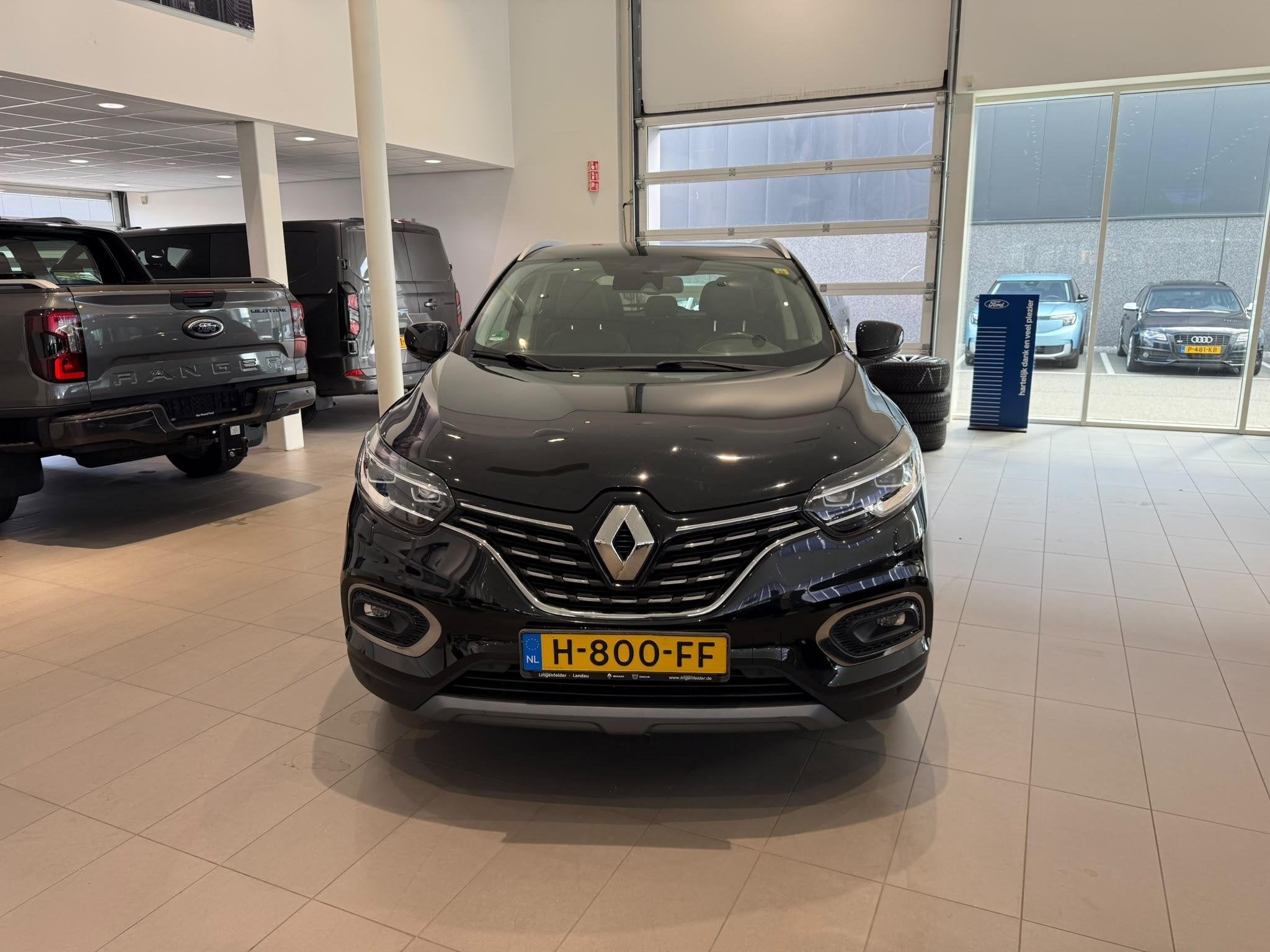 Renault Kadjar 1.3 TCe Black Edition PANORAMA DAK | STOEL VE, Voorwielaandrijving, Gebruikt, 4 cilinders, Alcantara