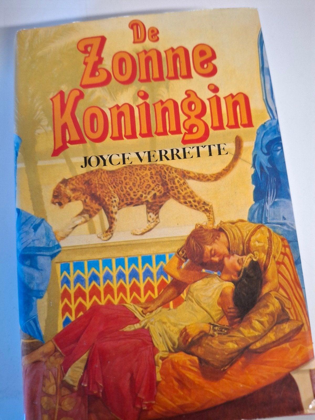 De Zonnekoningin - Joyce Verrette, Ophalen of Verzenden, Zo goed als nieuw, Joyce Verrette, Nederland