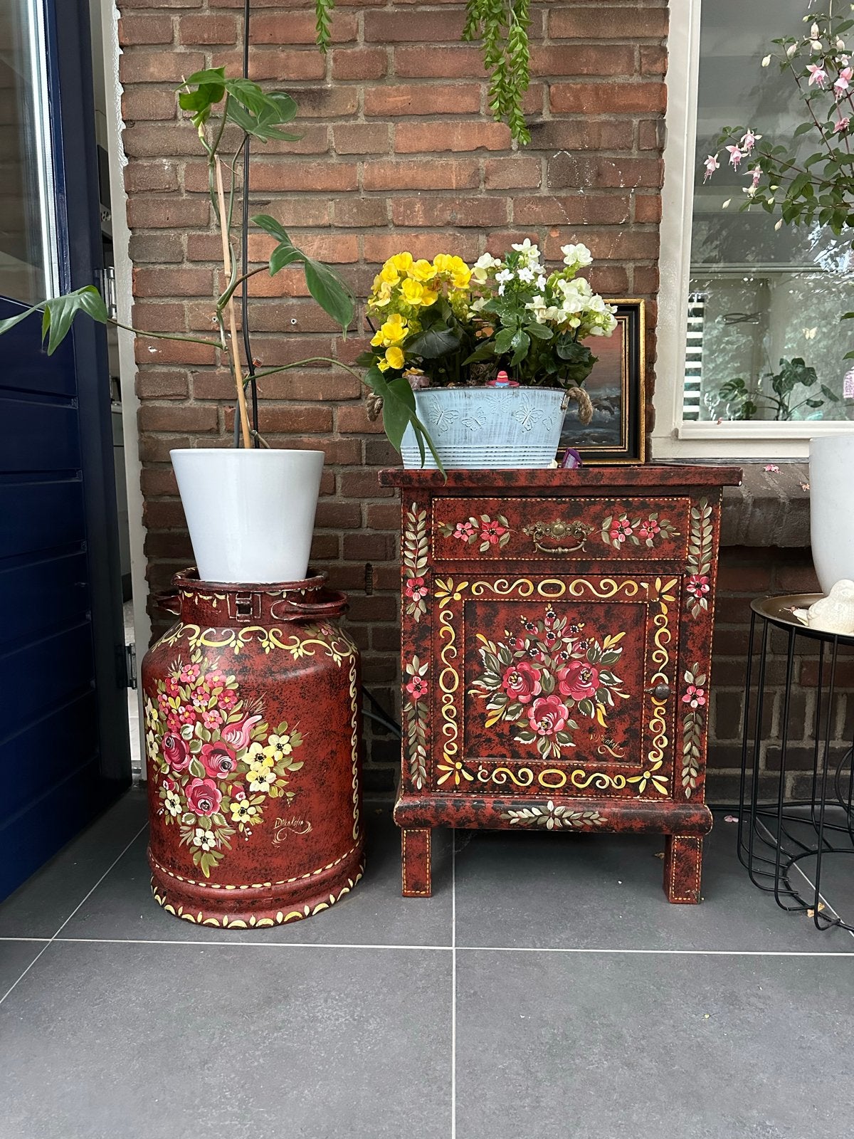 Unieke handgeschilderde kast en melkbus, Ophalen