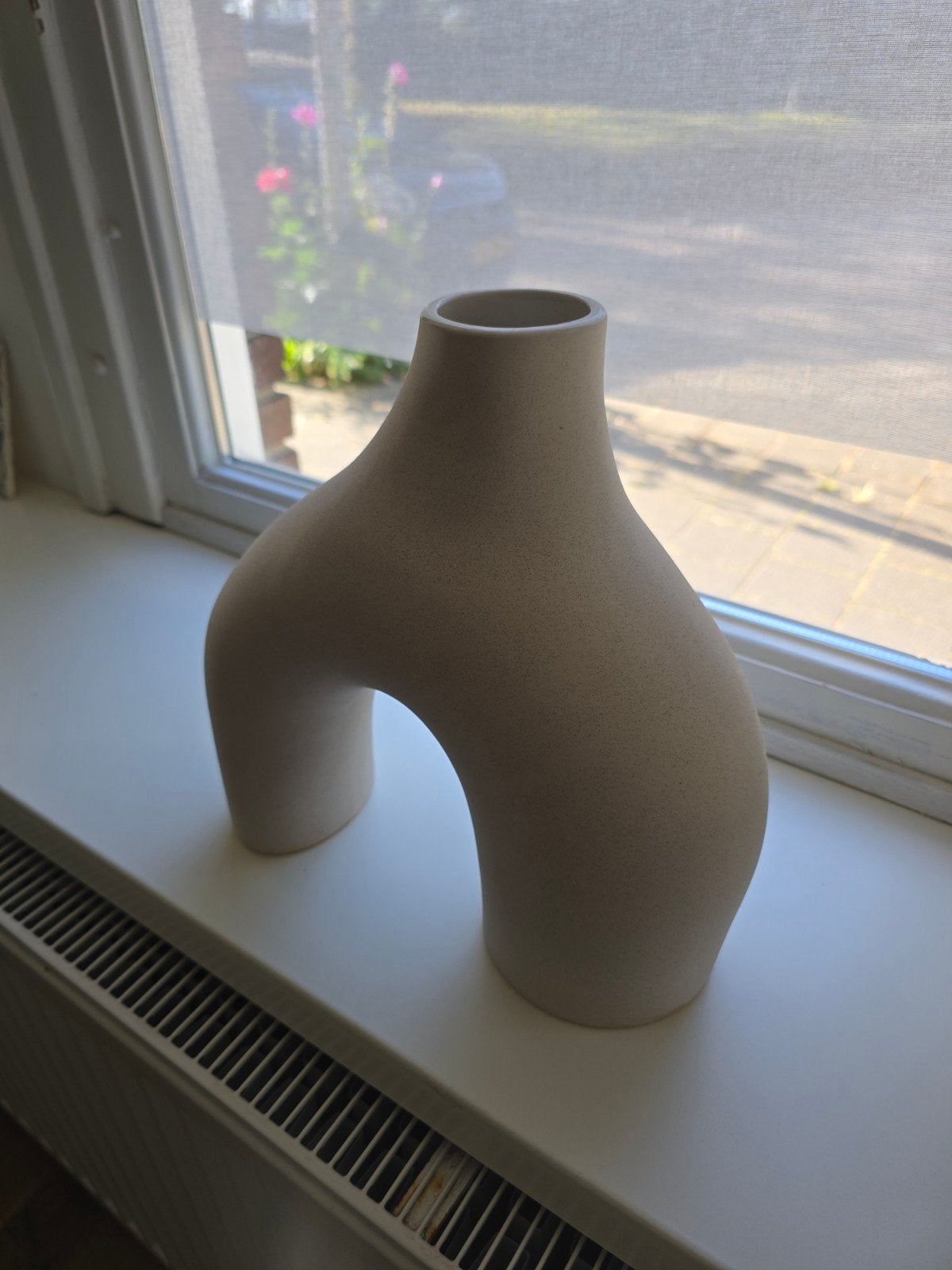 h&m Home beige vaas, Huis en Inrichting, Woonaccessoires | Vazen, Gebruikt, Beige, Ophalen of Verzenden, Met patroon/structuur