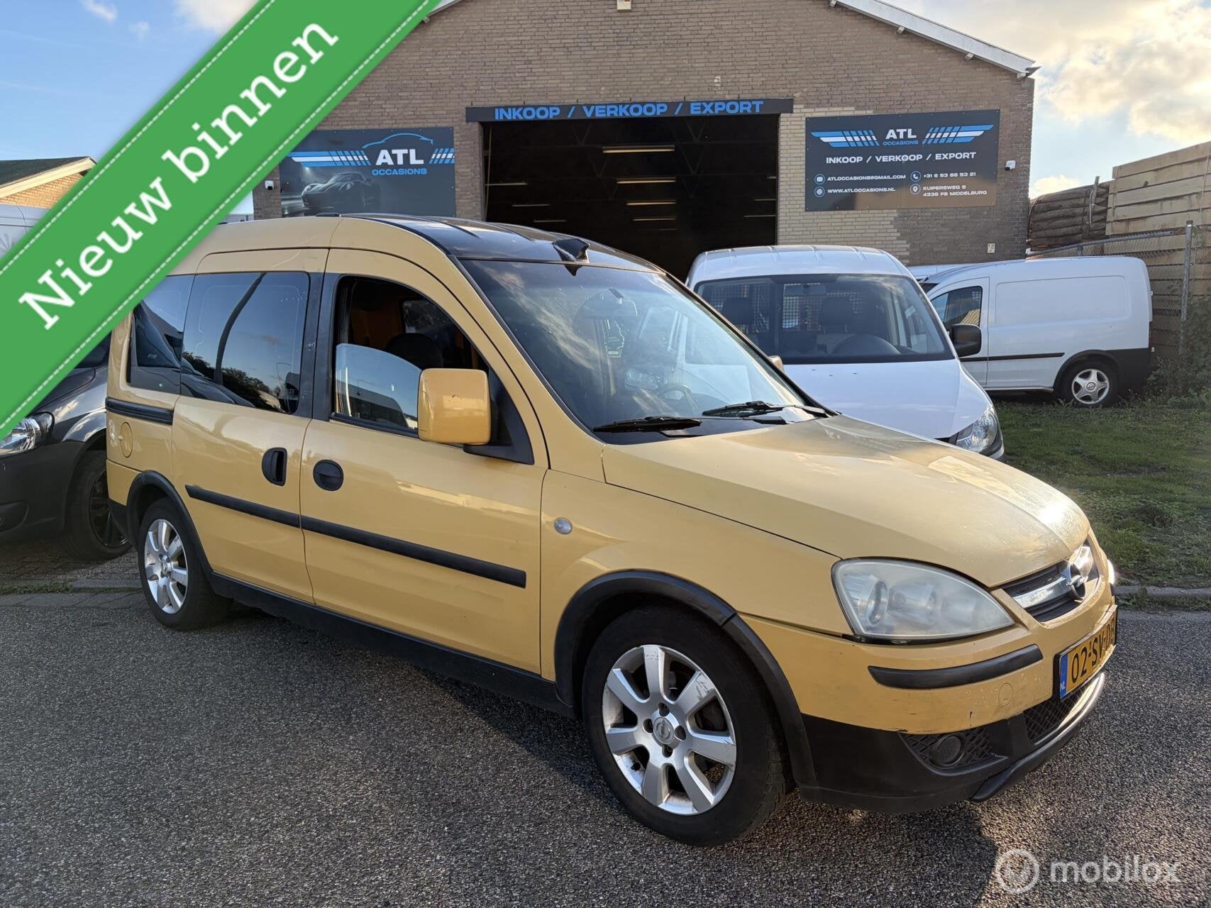 Zeer NETTE Opel Combo Tour 1.4 Benzine APK 2027, Voorwielaandrijving, Dealer onderhouden, Gebruikt, Overige modellen