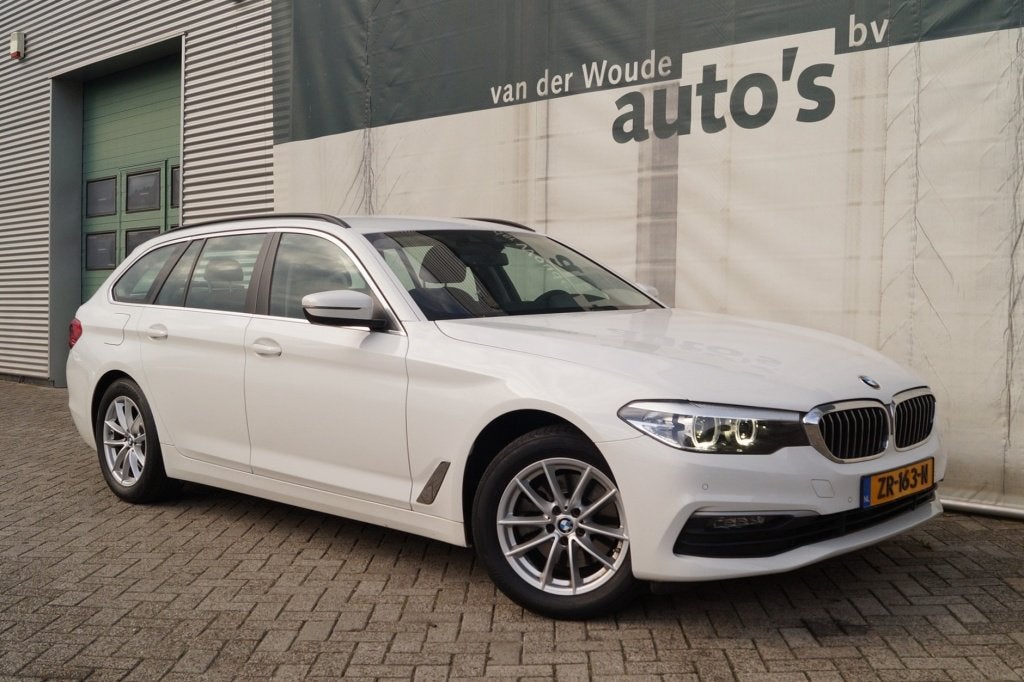 BMW 5 Serie Touring 520i 184pk Automaat Executive Edition -N, Automaat, Euro 6, 4 cilinders, 2000 kg