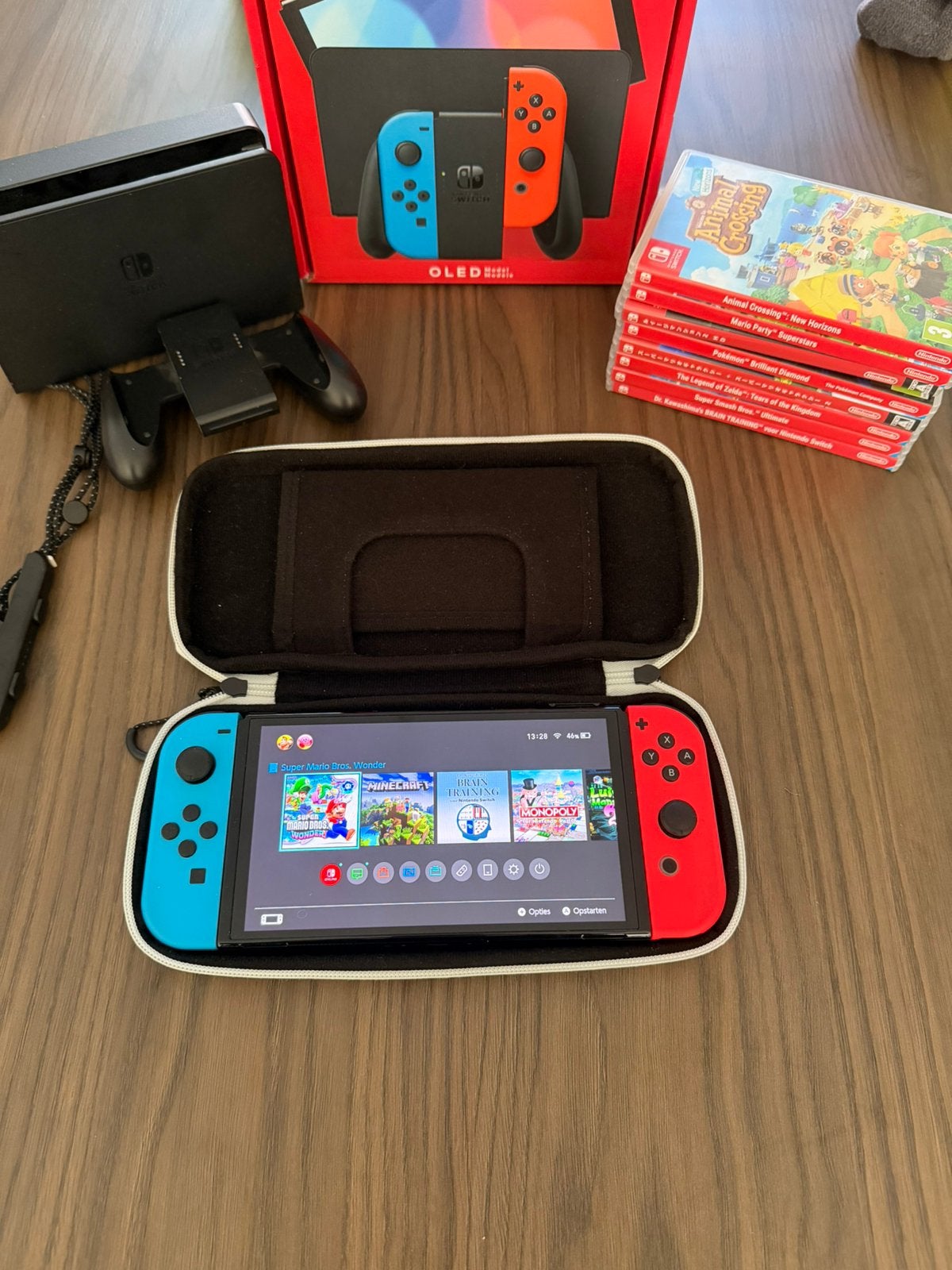 Nintendo Switch OLED + Accessoires + Doos + Gratis Hoes, Ophalen, Zo goed als nieuw, Met 1 controller, Switch OLED