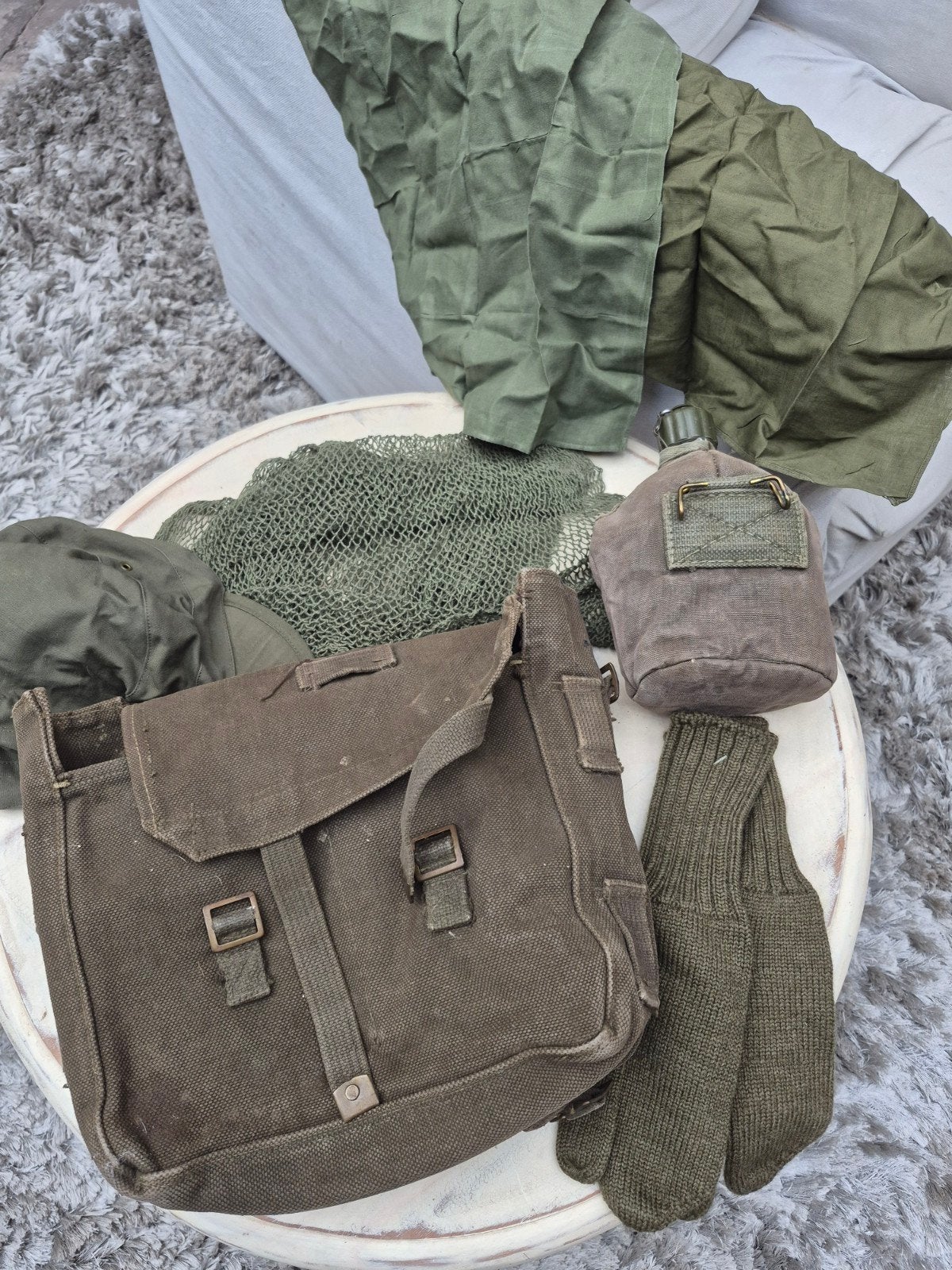 Militair uitrusting: tas, veldfles, handschoenen, net, Ophalen of Verzenden, Landmacht, Overige gebieden, Overige typen