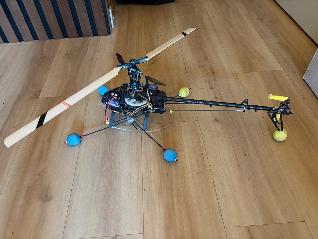 Diverse helicopters en toebehoren, Gebruikt, Helikopter, Groter dan 1:72, Ophalen