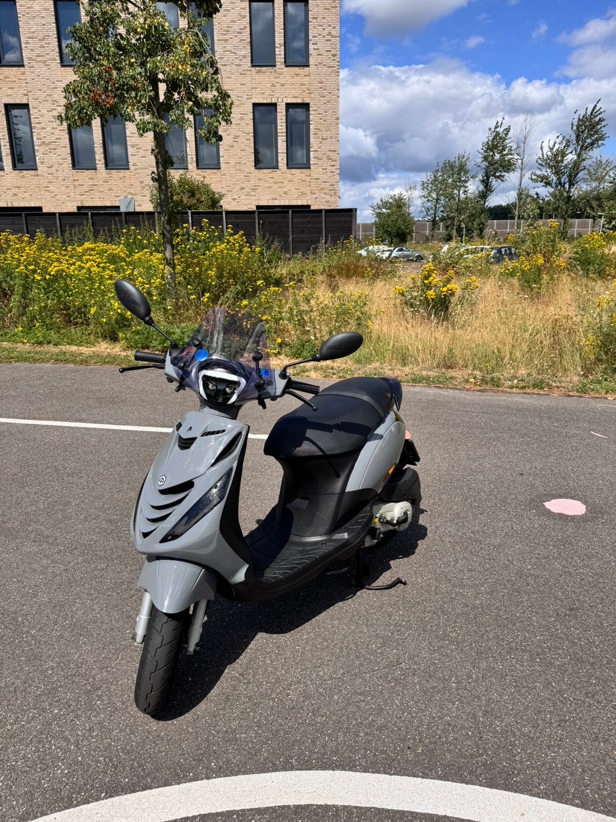 Piaggio zip 4T 2V, Ophalen, Zip, Zo goed als nieuw, Benzine