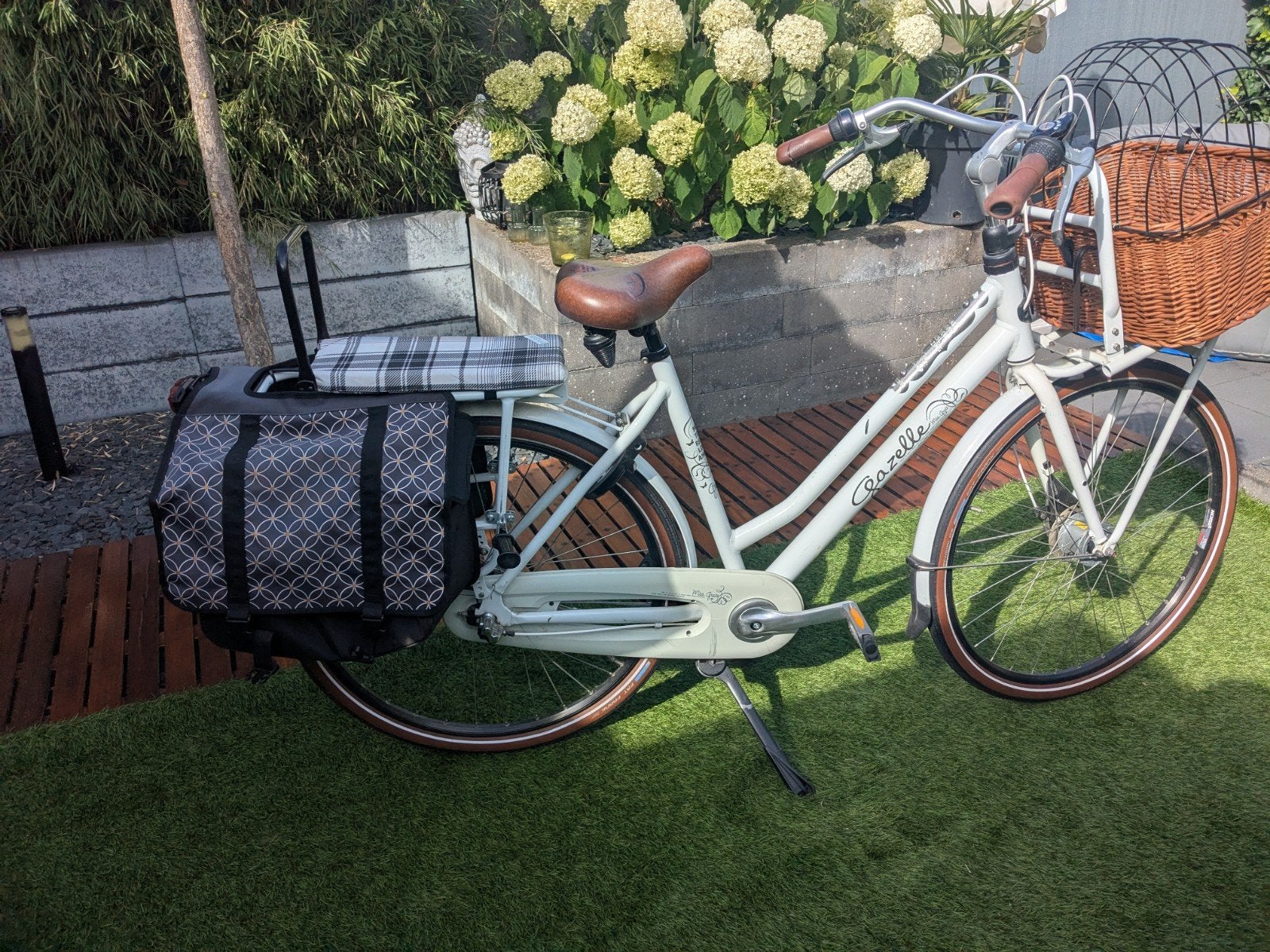 Gazelle Miss Grace fiets, Fietsen en Brommers, Fietsen | Dames | Omafietsen, Zo goed als nieuw, Handrem, Versnellingen, Terugtraprem
