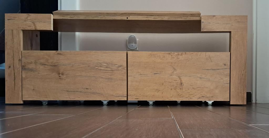 Tv meubel - verrijdbaar, Ophalen, Gebruikt, Overige materialen, 100 tot 150 cm