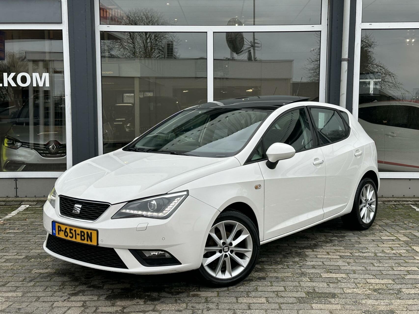 Seat Ibiza 1.2 TSI FR Pano, PDC, 2e eigenaar, Rijklaarprijs, Auto's, Voorwielaandrijving, Dealer onderhouden, Alcantara, Bedrijf