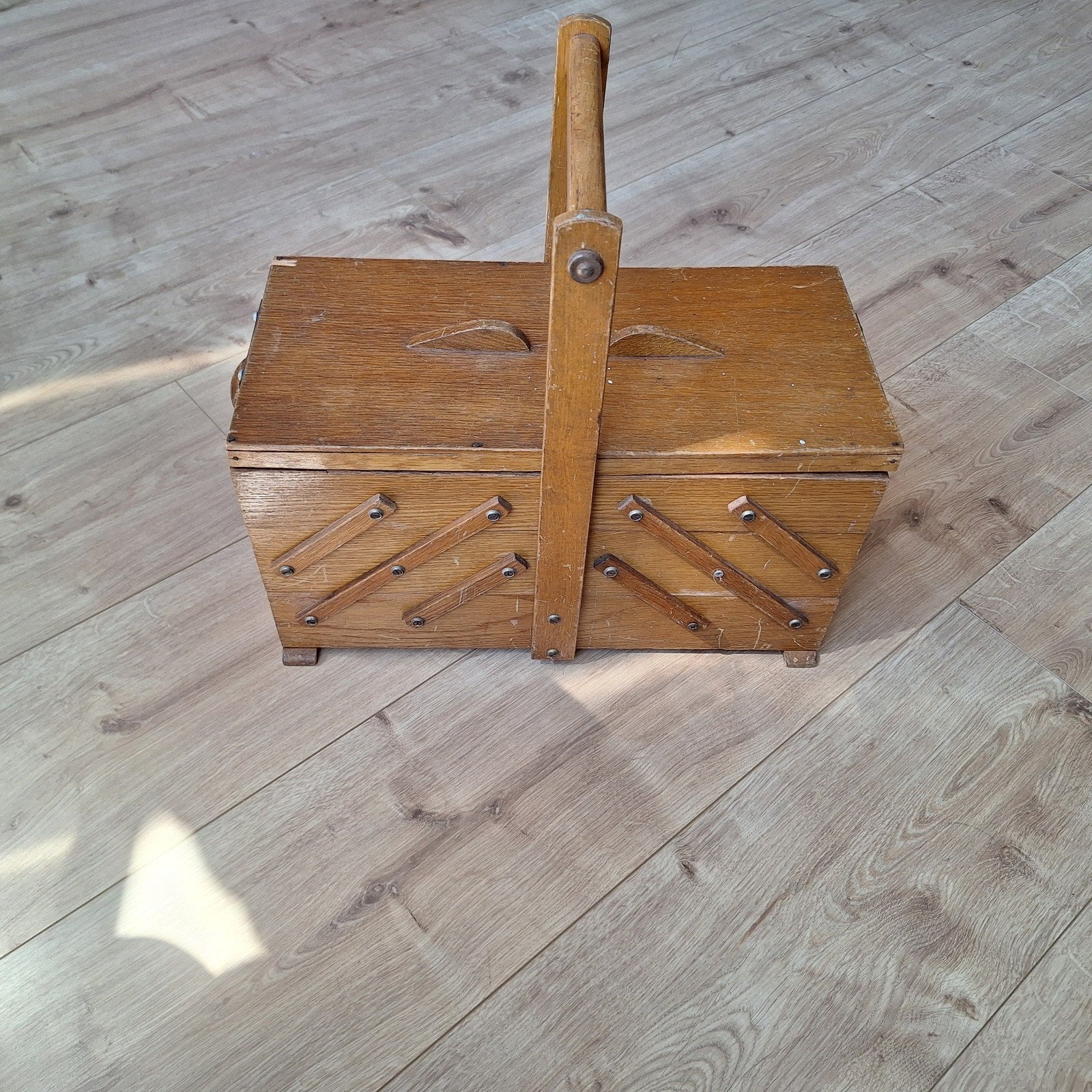 Vintage houten naaidoos met harmonica-uitklap, Ophalen of Verzenden