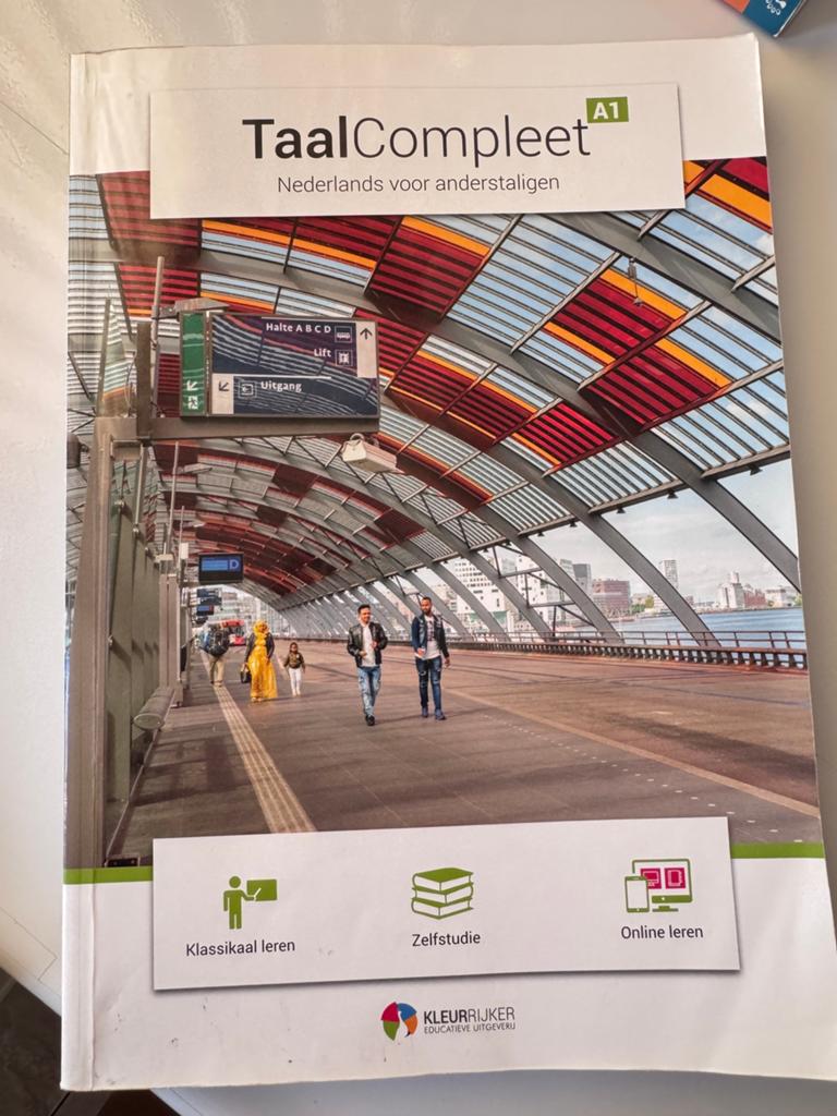 Taal compleet A1recommend book for learn dutch, Ophalen of Verzenden, Zo goed als nieuw