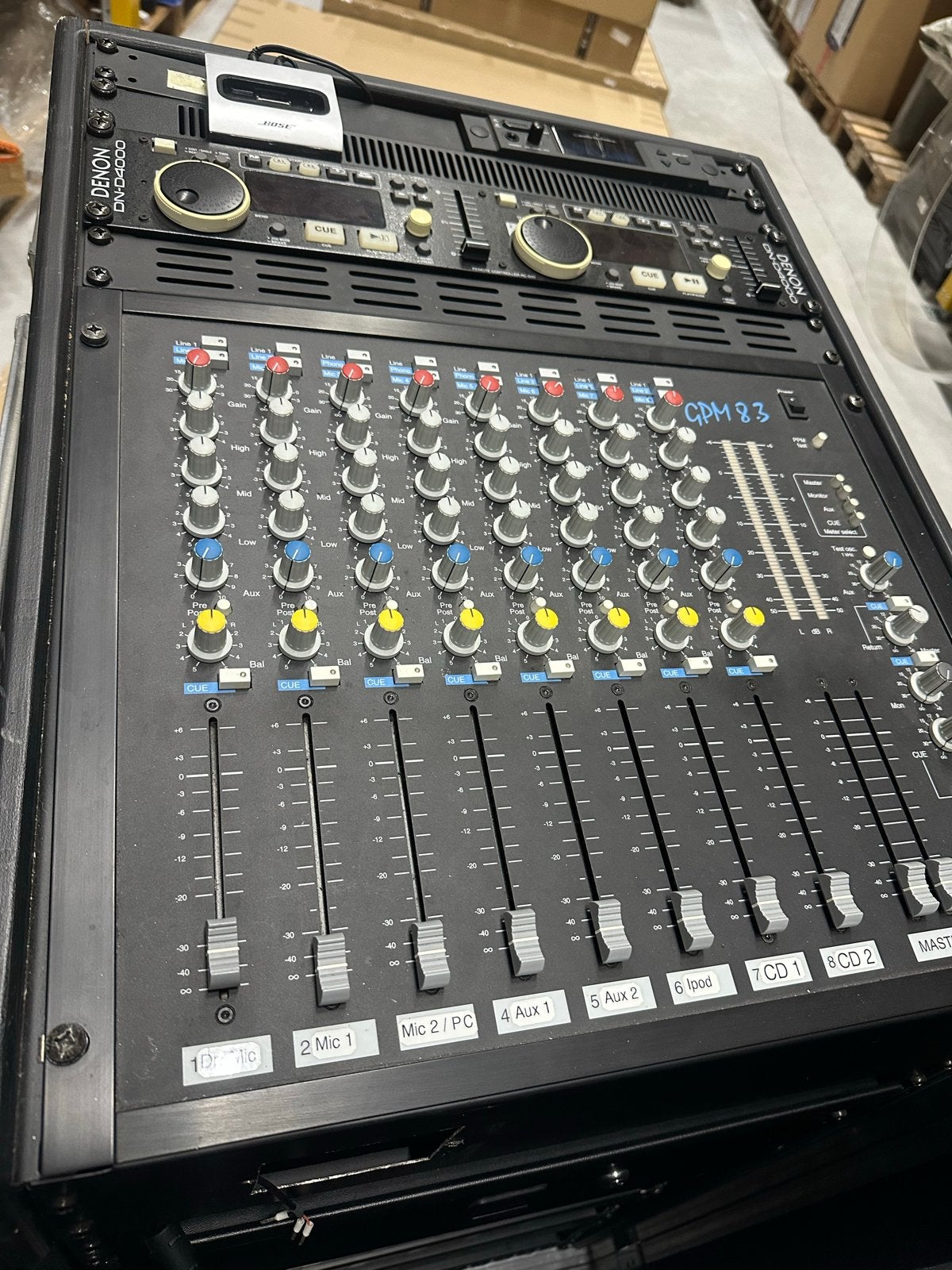 Flightcase met Dateq GPM8.3 mengpaneel, Ophalen, Gebruikt, 5 tot 10 kanalen, Microfooningang