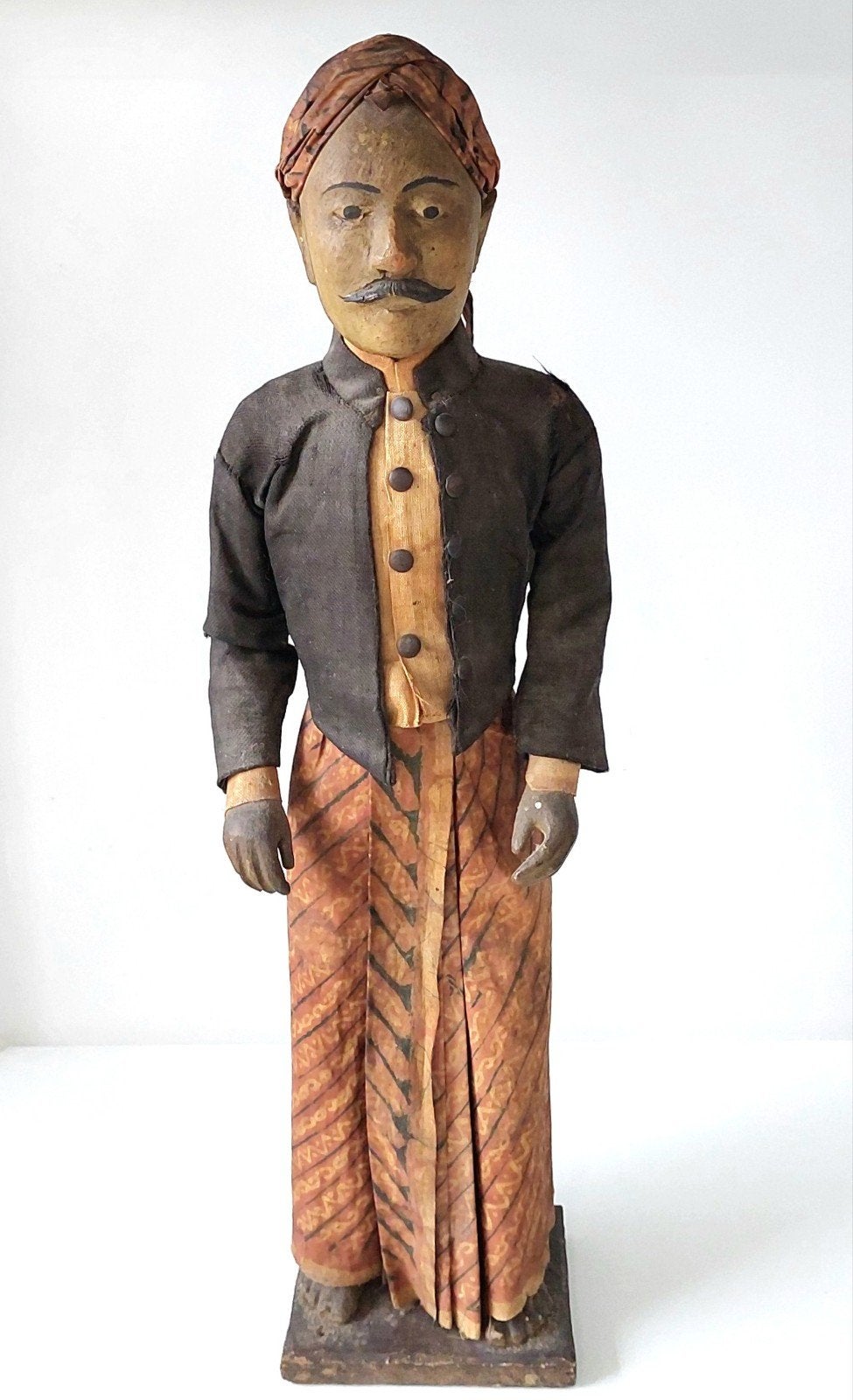 Antieke Javaanse Pop Jaksa of Piteh Indonesië Java Indië , Verzenden