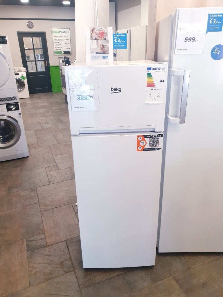 koelvries combinatie beko 146.5 cm hoog  NIEUW, Witgoed en Apparatuur, Koelkasten en IJskasten, Nieuw, Met aparte vriezer, 200 liter of meer