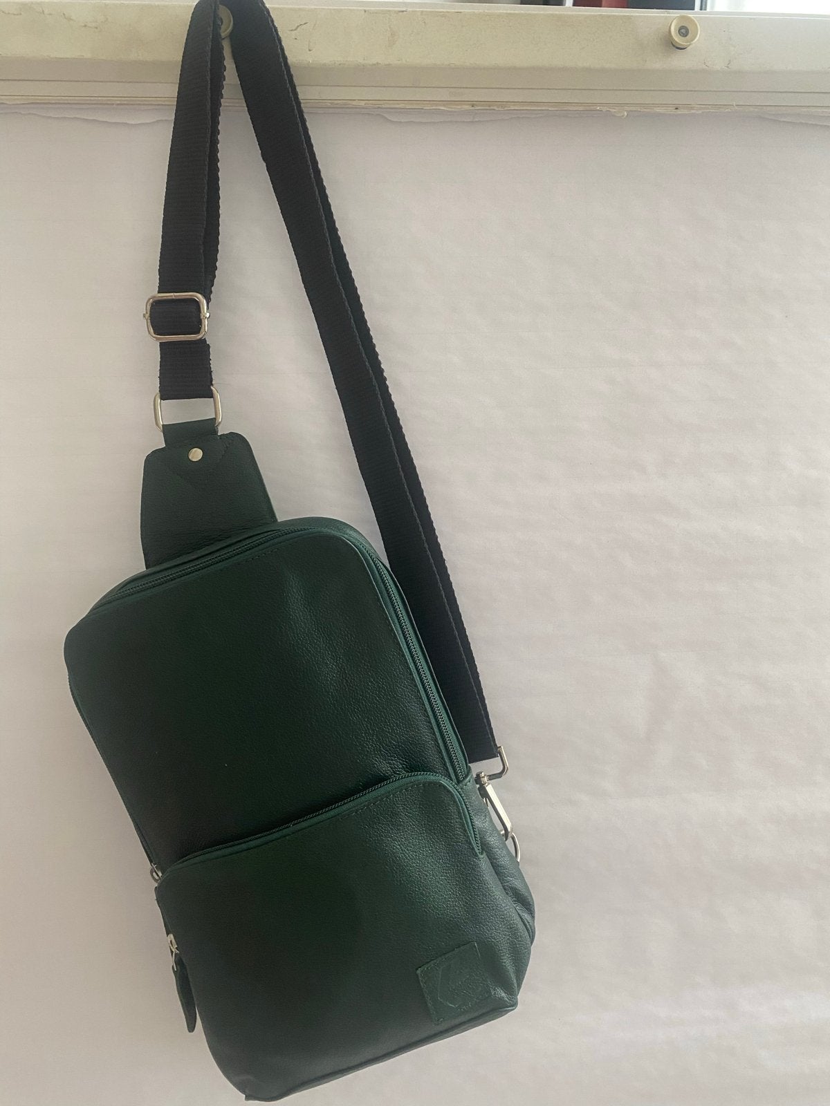 Donkergroene Leren Sling Bag / Crossbody Tas, Overige merken, Nieuw, Ophalen of Verzenden, Leer