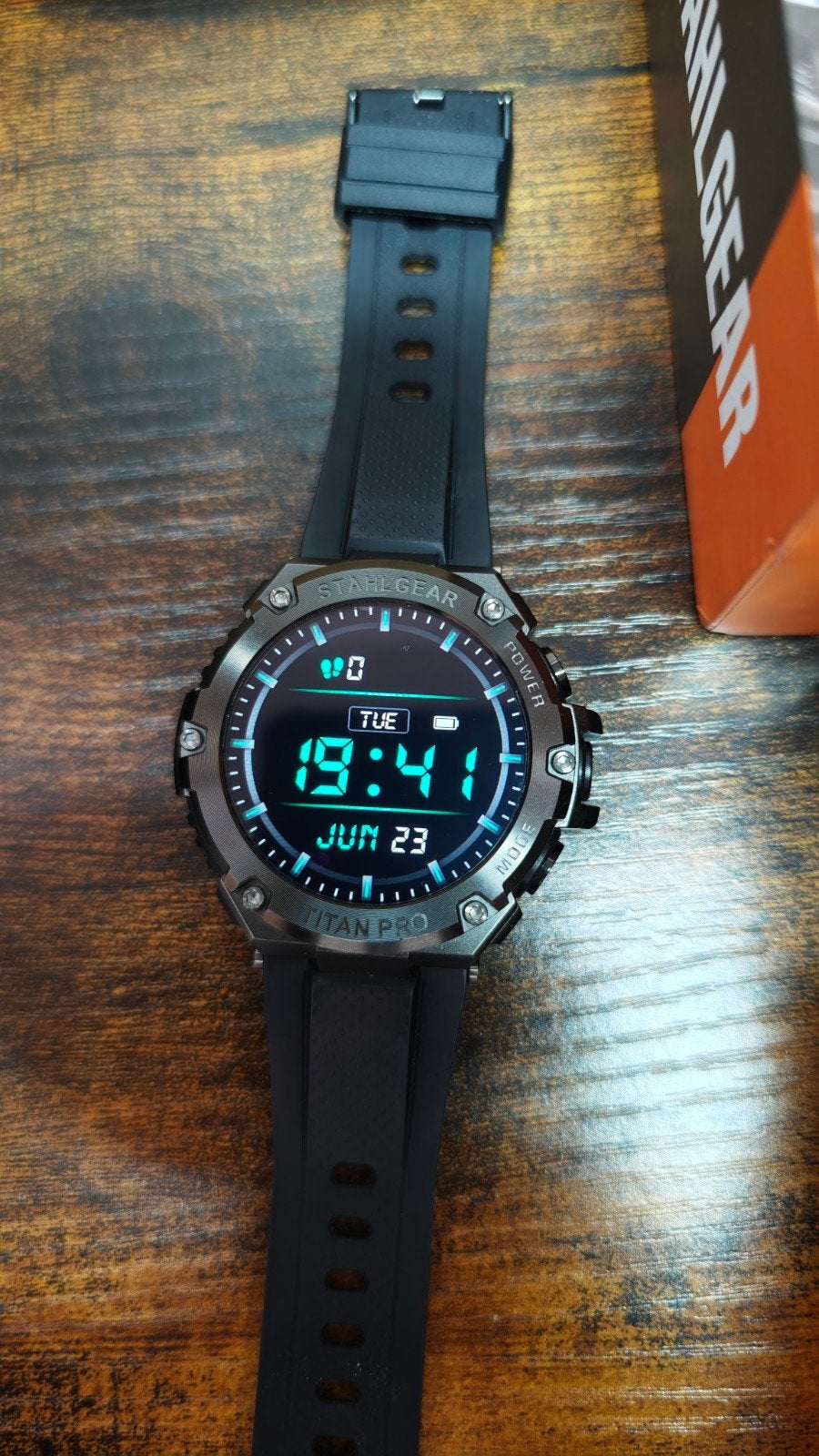 Stahlgear Titan Pro Smartwatch - Nieuw in doos, Nieuw, Ophalen of Verzenden, Waterdicht, Stappen