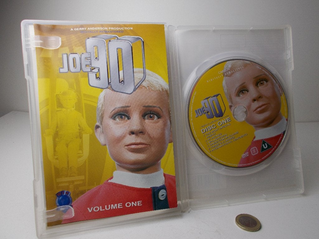 2002 DVD van GERRY ANDERSON'S TV SERIE: "JOE 1990" I.z.g.st.