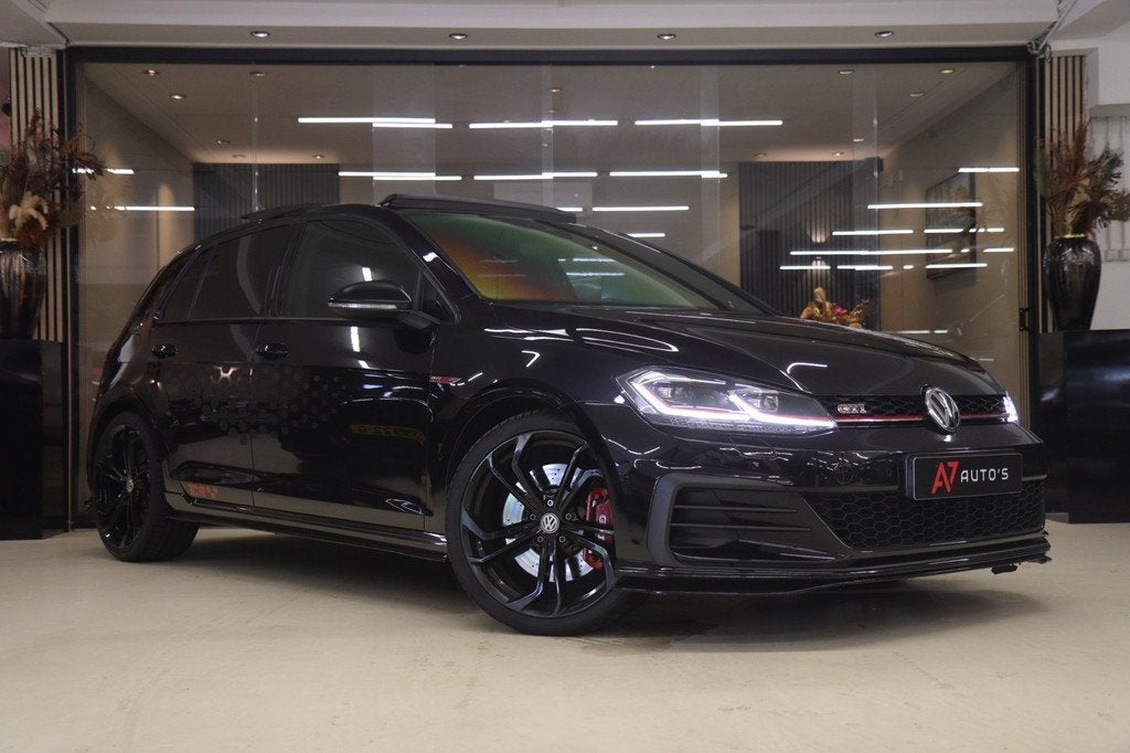 Volkswagen Golf 2.0 TSI GTI TCR /PANO/CARPLAY/CAM/KEYLESS/AC, 1330 kg, Gebruikt, Euro 6, 4 cilinders