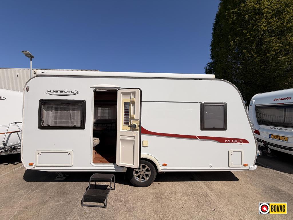 LMC Musica 470 D Met Fietsenrek, mover, Cassetteluifel 1700, Schokbreker, Rondzit, Tot en met 2, Bedrijf