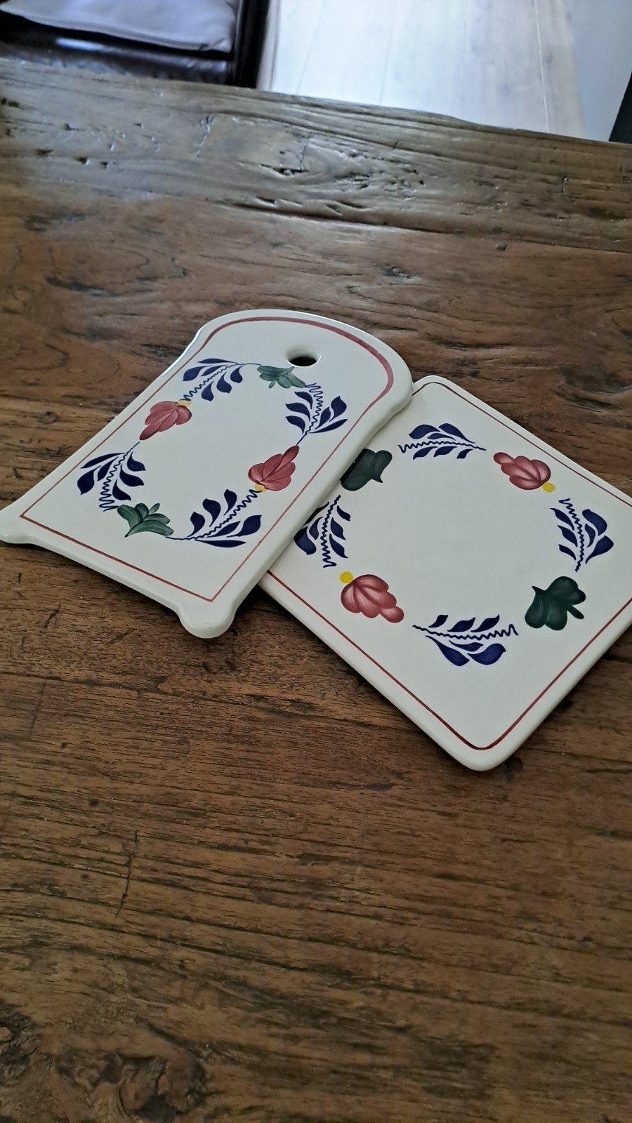 Boerenbont  kaasplankje of onderzetter, Ophalen of Verzenden, Zo goed als nieuw, Aardewerk, Overige typen