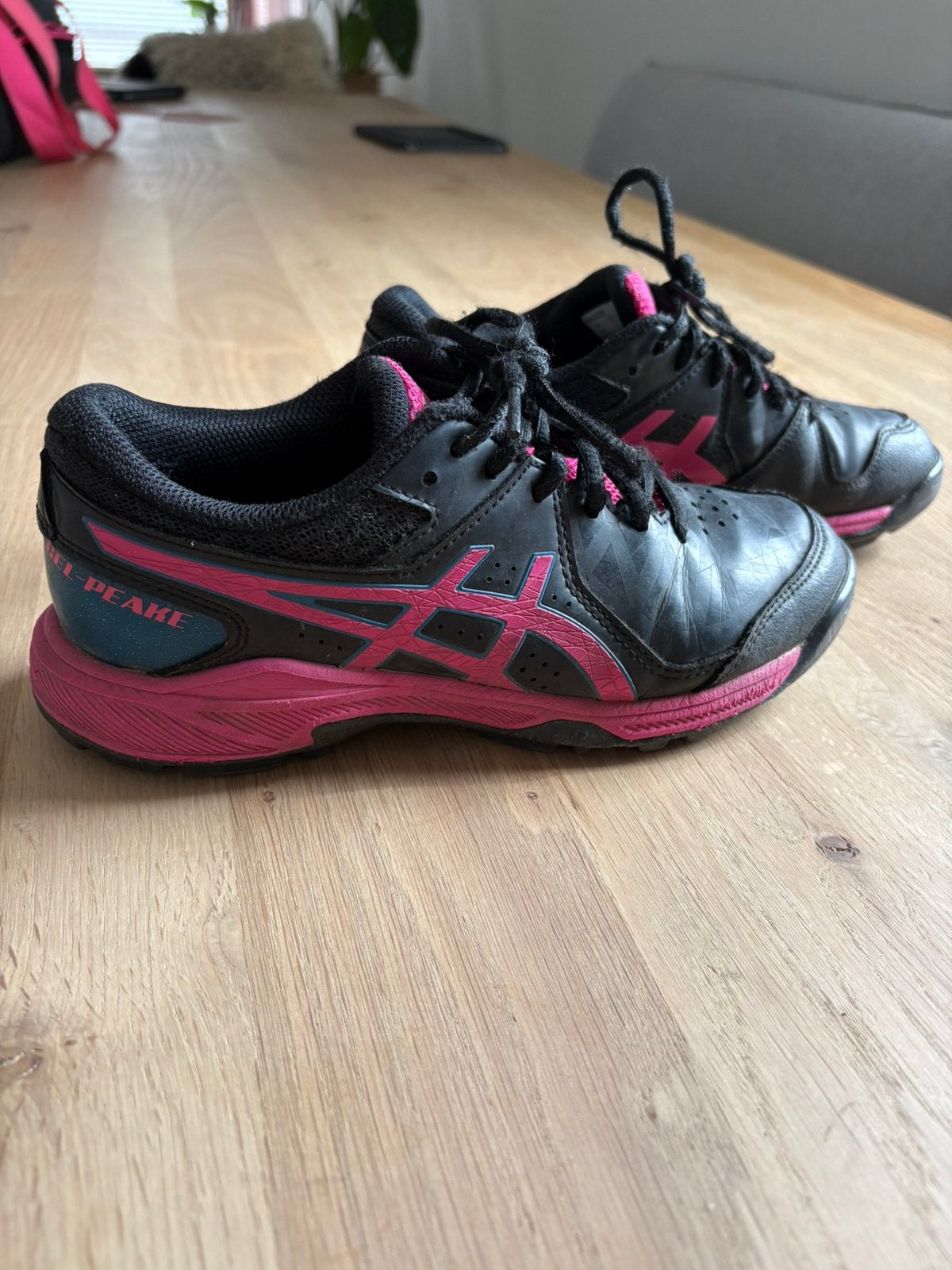 Hockey schoenen Asics maat 35, Ophalen, Gebruikt, Schoenen