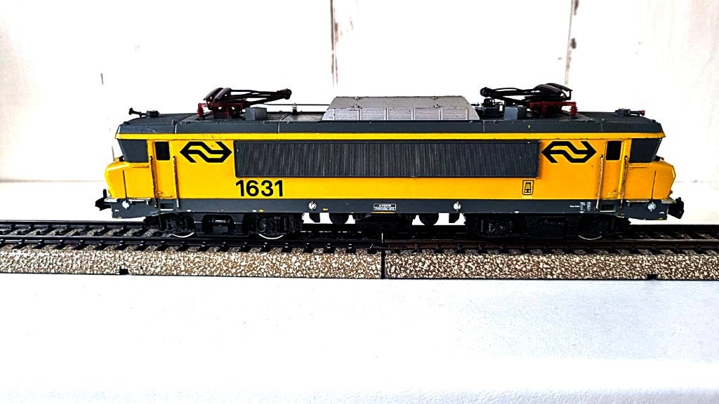 Prachtige Marklin 3326 NS locomotief GEHEEL VAN METAAL, Wisselstroom, Locomotief, Ophalen of Verzenden, Märklin