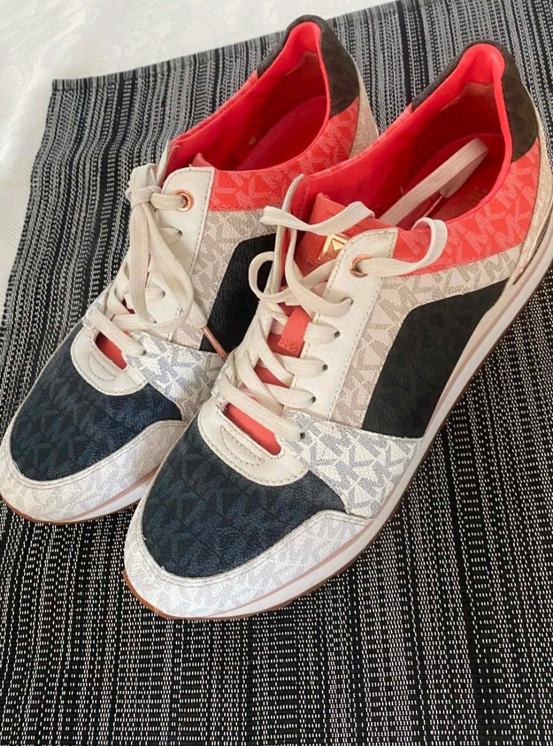 Michael Kors Sneakers zgan maat 10, Michael Kors, Zwart, Ophalen of Verzenden, Sneakers of Gympen