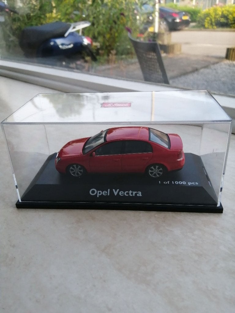 Schaalmodel Opel Vectra rood, Ophalen of Verzenden, Nieuw, Auto