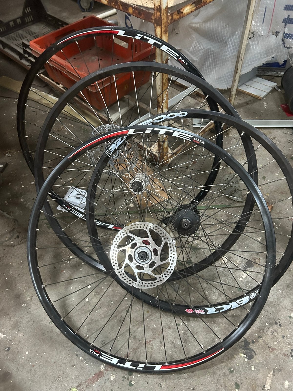 Diverse fietswielen en onderdelen - Nieuw en gebruikt, Fietsen en Brommers, Fietsonderdelen, Gebruikt, Aluminium, Mountainbike