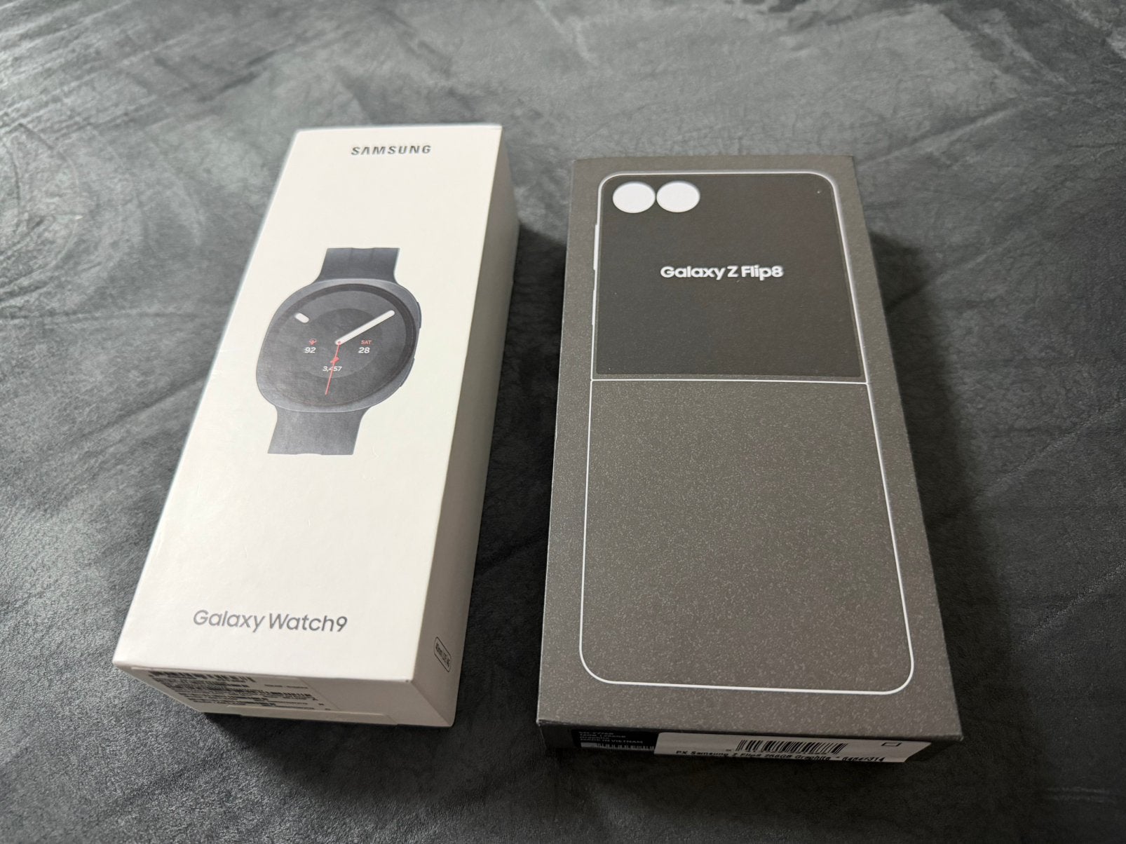 Z flip 8 256GB 5G+ Watch 9 40 LTE nieuw met bon inruilen mog