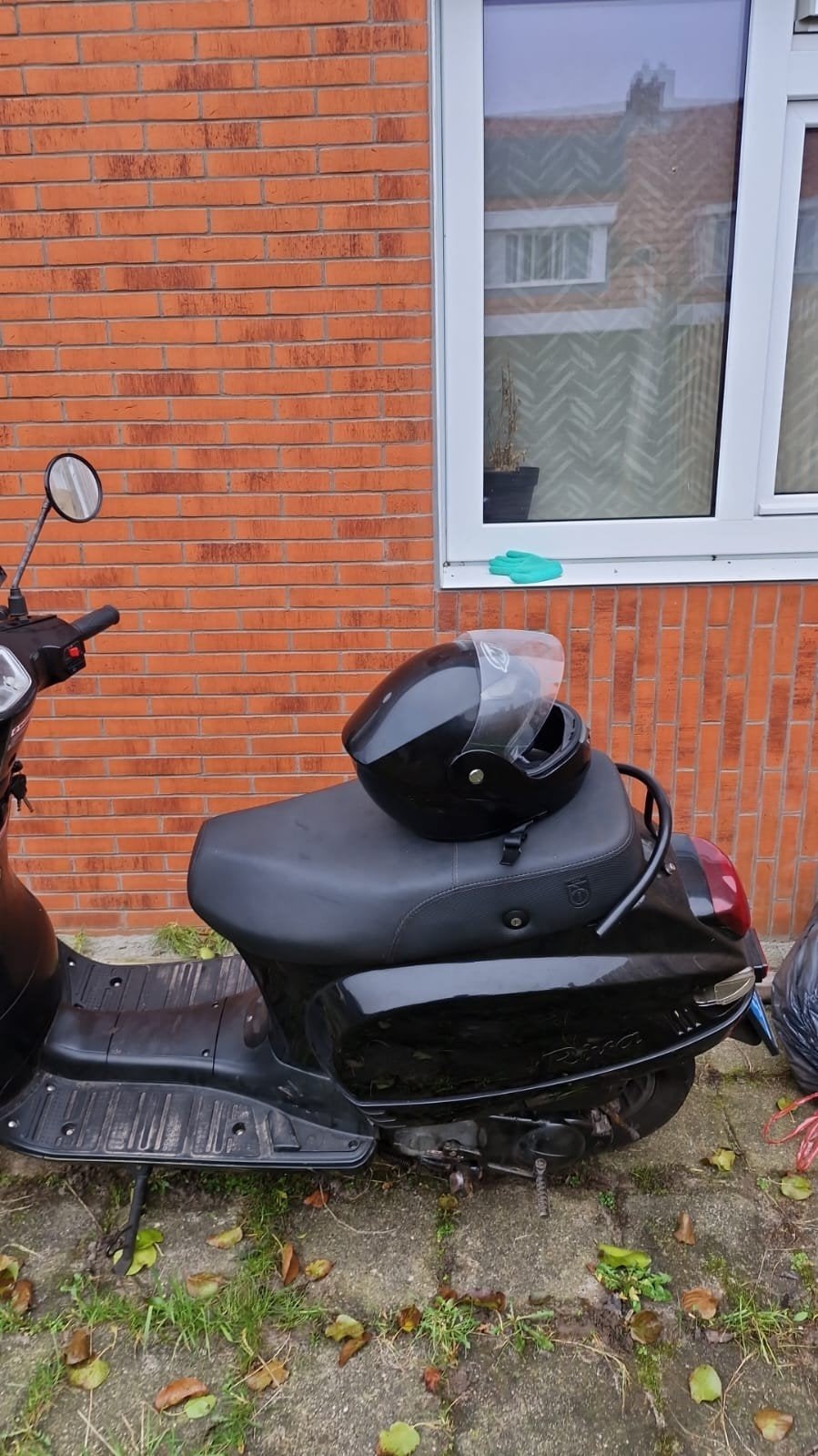 Riva Scooter - Weinig KM, lichte schade, gebruiksporen, Fietsen en Brommers, Ophalen, Gebruikt, Riva