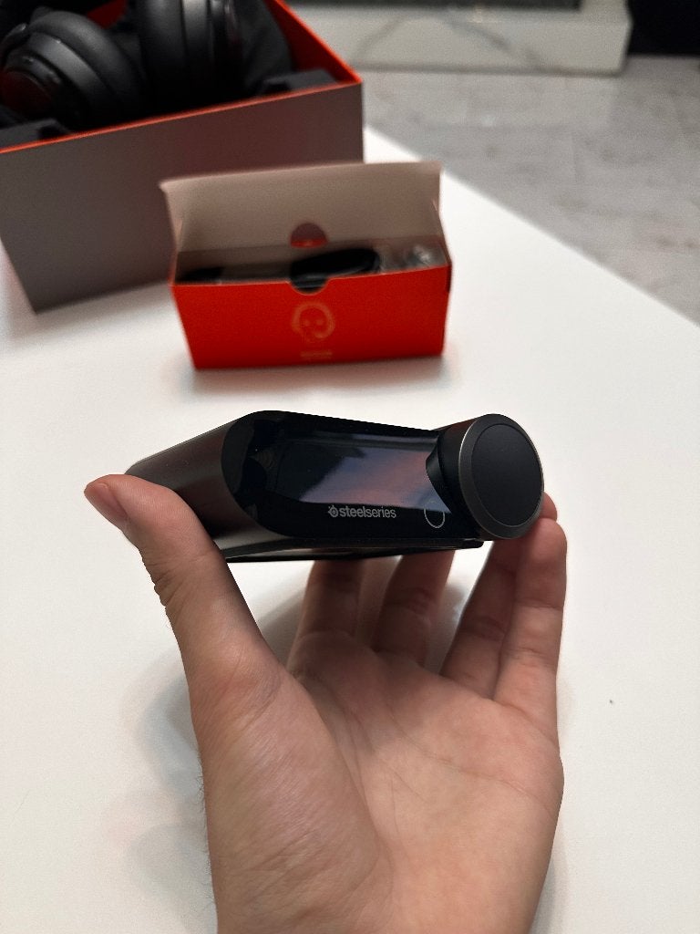 Foto 8 van SteelSeries Arctis Nova Pro Wireless | Factuur & Garantie