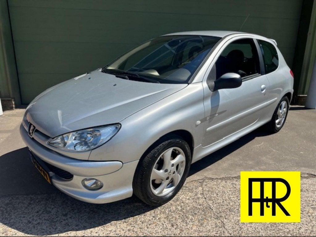 Peugeot 206 1.6-16V Quiksilver Lage km-stand, Auto's, Peugeot, Voorwielaandrijving, 15 km/l, Bedrijf, Handgeschakeld
