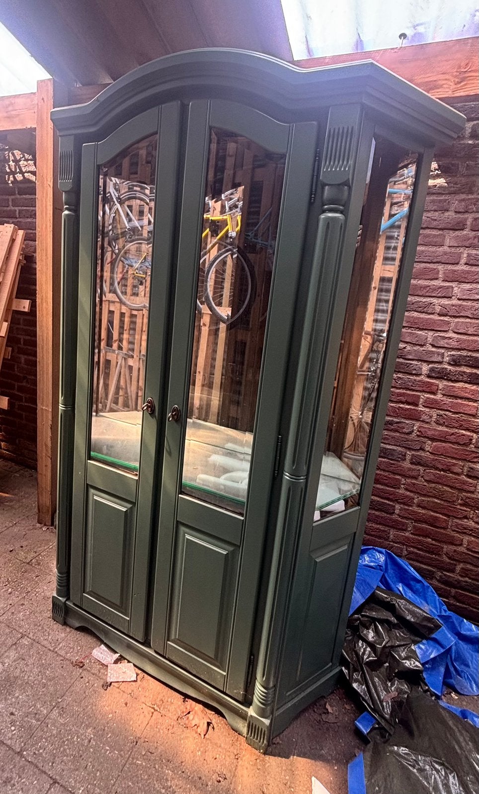 Gratis ophalen: brocante kast, Huis en Inrichting, Kasten | Vitrinekasten, Ophalen, 50 tot 100 cm, Zo goed als nieuw, Minder dan 100 cm