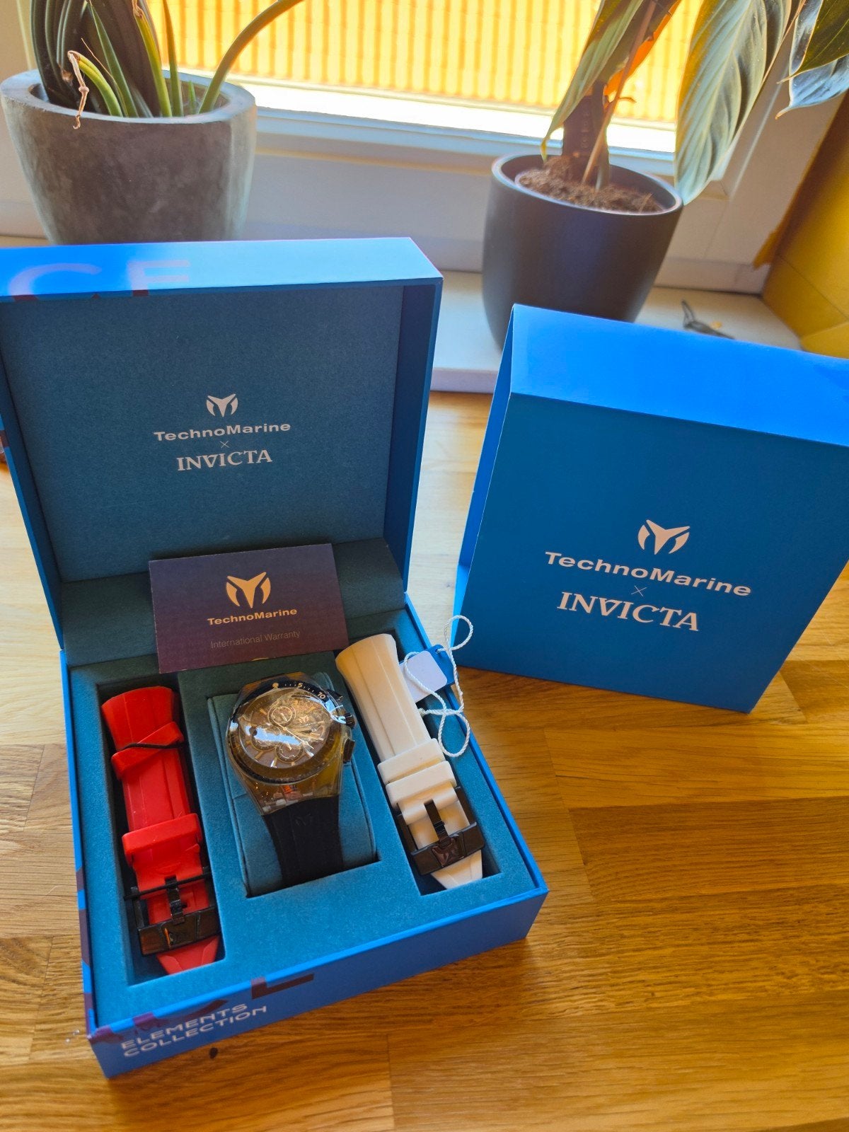 Invicta Techno Marine horloge met 3 bandjes, Overige merken, Kunststof, Polshorloge, Kunststof