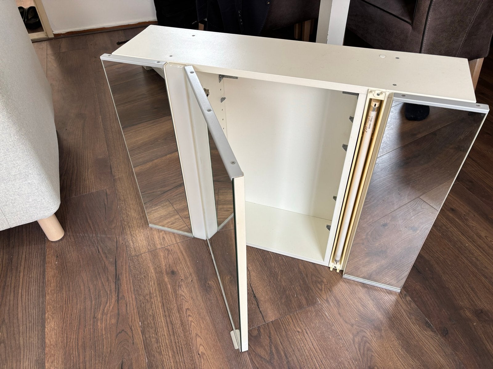 Douchmeubel met licht en reserveonderdelen, Minder dan 25 cm, Minder dan 100 cm, Gebruikt, Spiegelkast