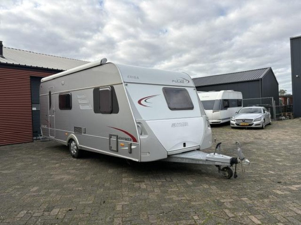 Eriba Living 560 bj.2008, mover, airco, 6 persoons!!!, Dwars-stapelbed, Rondzit, Bedrijf, Eriba