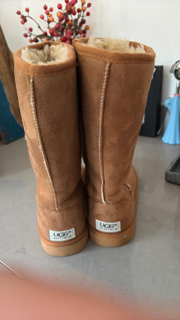 Austrailia Ugg  nieuw maat 40, Kleding | Dames, Schoenen, Ophalen of Verzenden, Nieuw, Zwart, Pantoffels of Sloffen