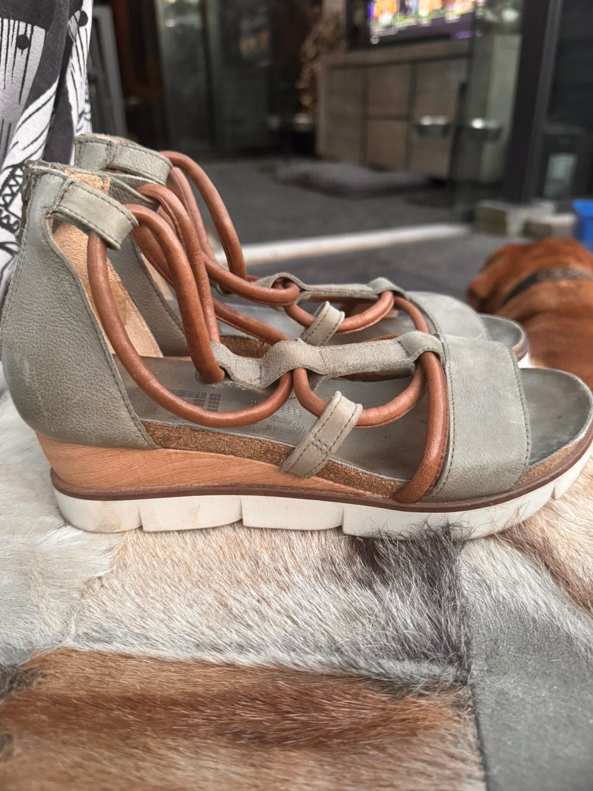 MJUS, Kleding | Dames, Schoenen, Schoenen met lage hakken, Ophalen of Verzenden, Zo goed als nieuw, Groen