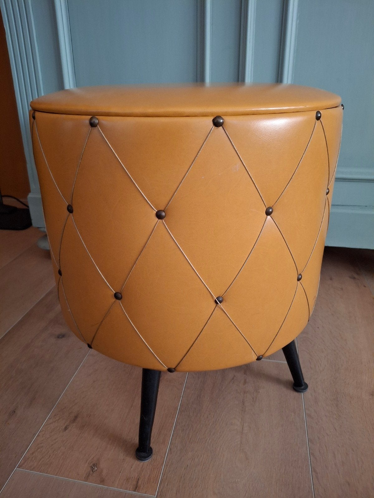 Vintage okergele Poef met Opbergruimte, Ophalen, Gebruikt, Overige materialen